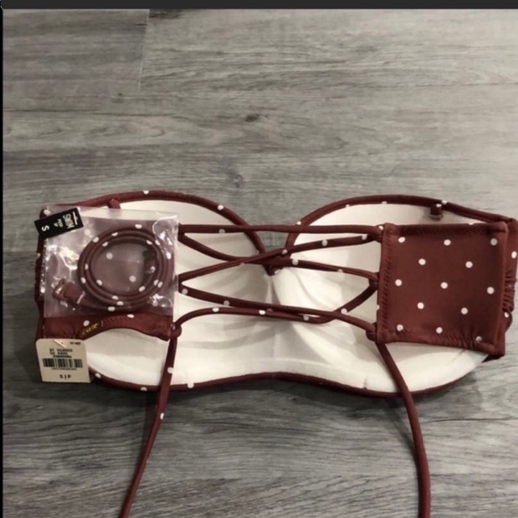 Victoria Secret Pushup Bikini Top NWT - Picture 2 of 3